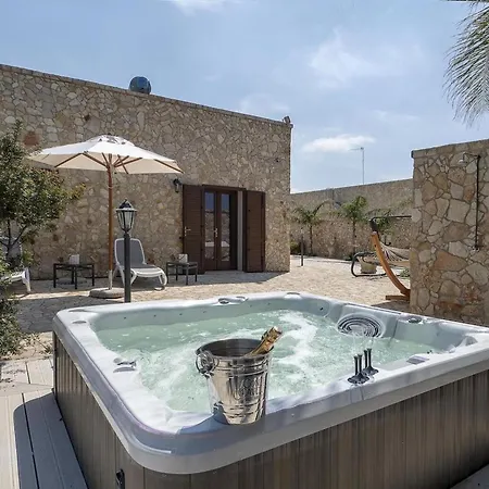Spiacious Italian Villa