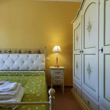 Spiacious Italian Villa *